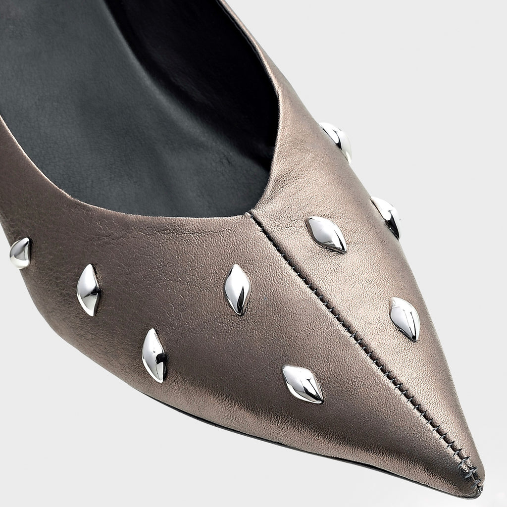 Studded Metallic Pump