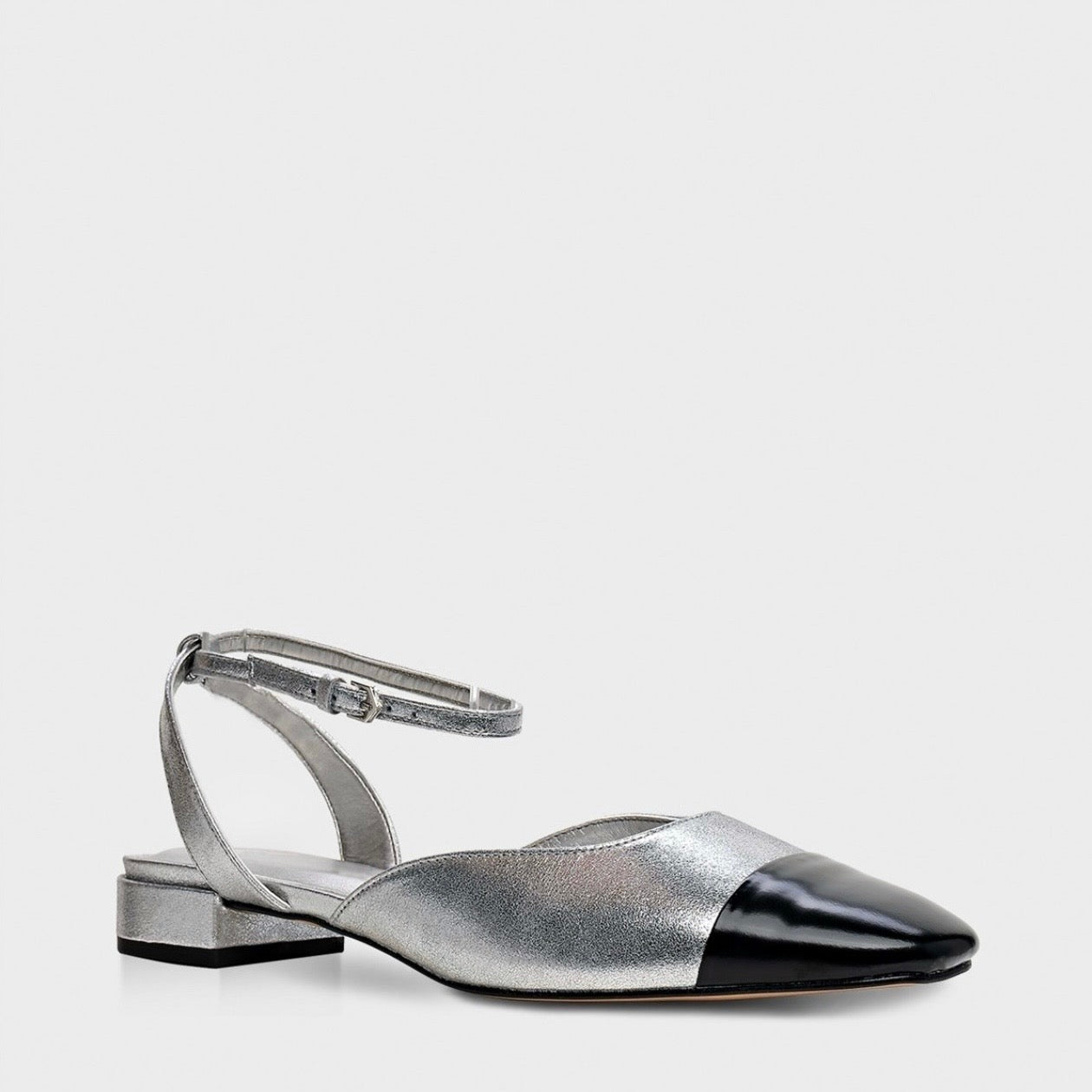 Bicolor Slingback Flat