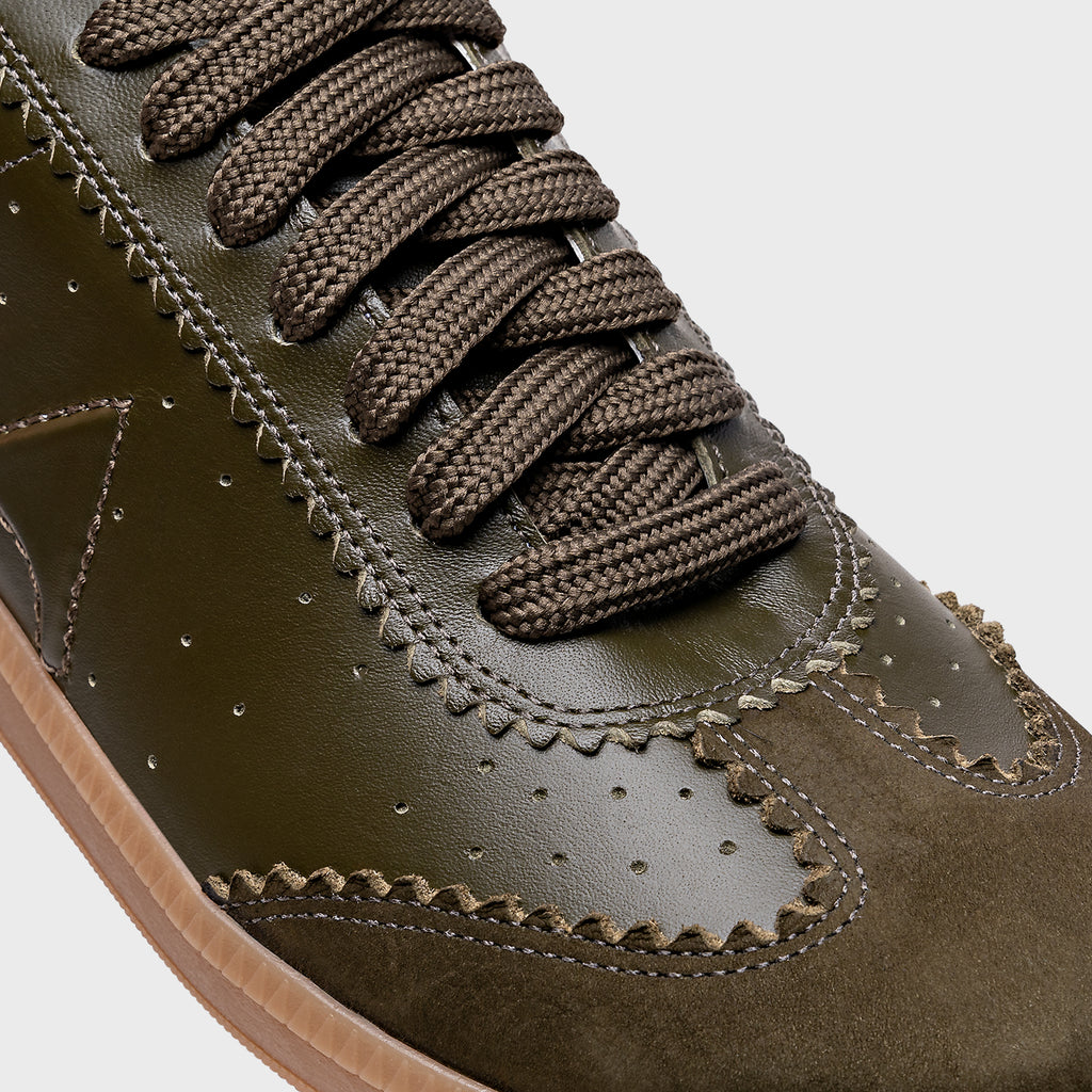Slim Leather Sneaker