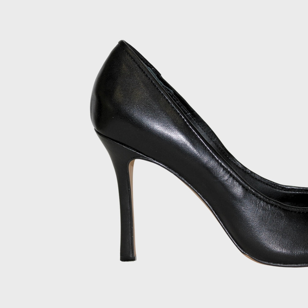Butterfly Detail Pump